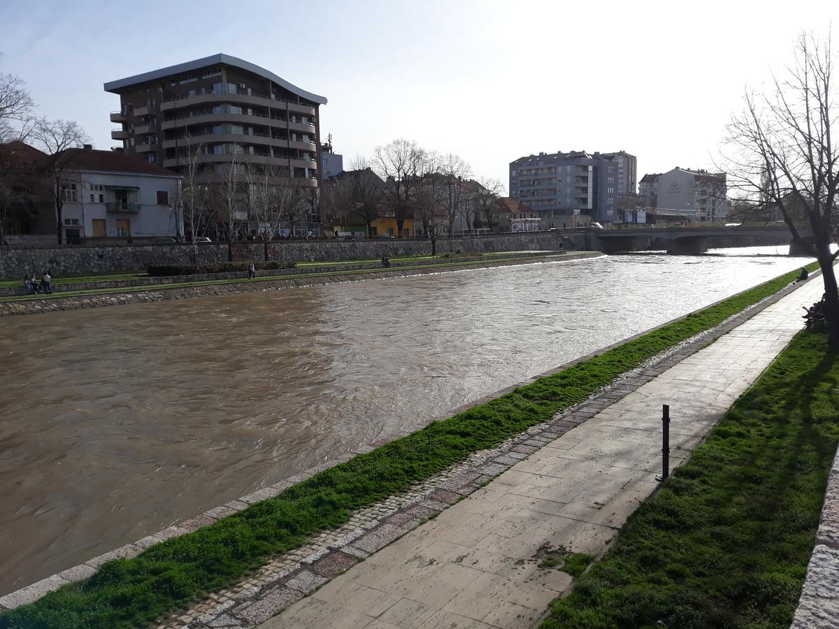 Apartment By The River Ni Exterior foto